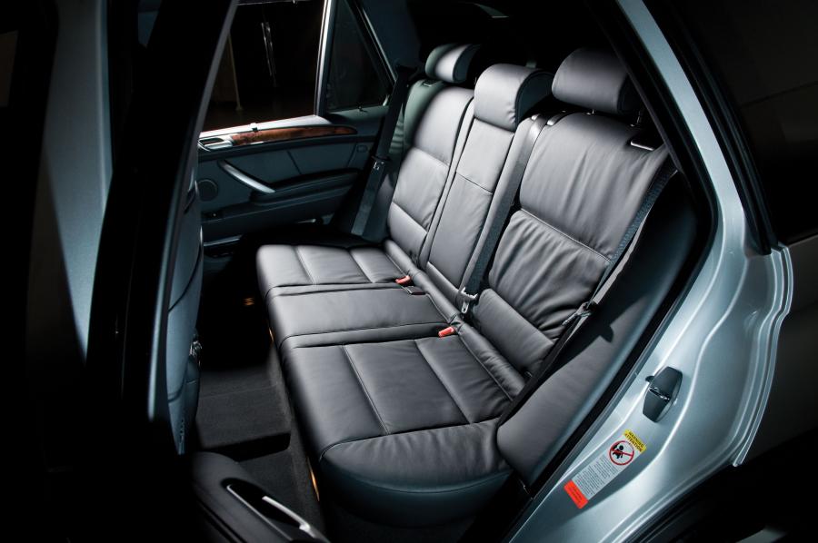  BMW X5 4.6is 2003 года  (фото 4 из 7)